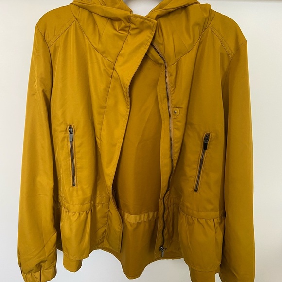 Zara Mustard Yellow Jacket with Ruffle Hem - Picture 11 of 14